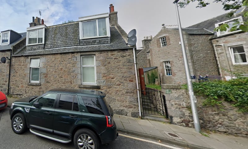 Main view of property at 15a Whitehouse Street, Aberdeen, AB10 1QJ