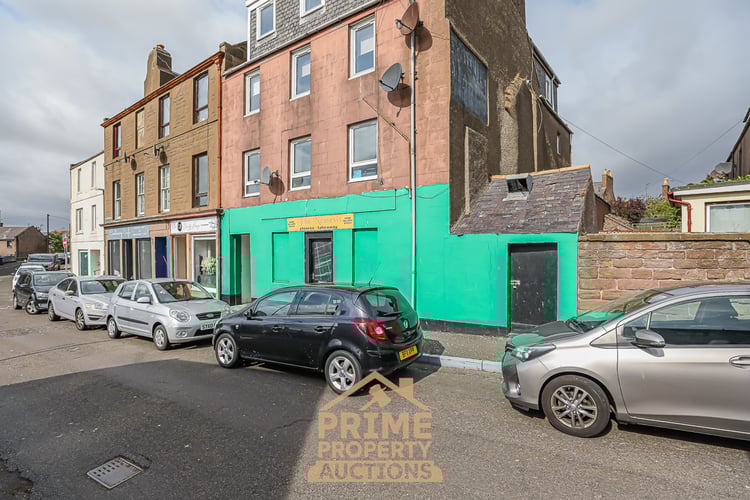 Main view of property at 112 Castle Street, Montrose, DD10 8AX