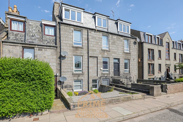 Main view of property at First Floor 19 Constitution Street, Aberdeen, AB24 5EU