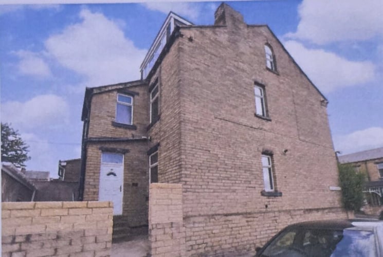 Main view of property at 95 Ventnor Street, Bradford, BD3 9JZ