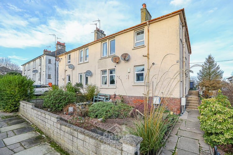 Main view of property at 76 Hilton Terrace, Aberdeen, AB24 4HD