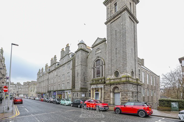 Main view of property at 65a Rosemount Viaduct, Aberdeen, AB25 1NR