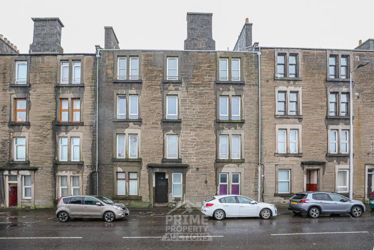 Main view of property at 333G Strathmore Avenue, Dundee, DD3 6RY