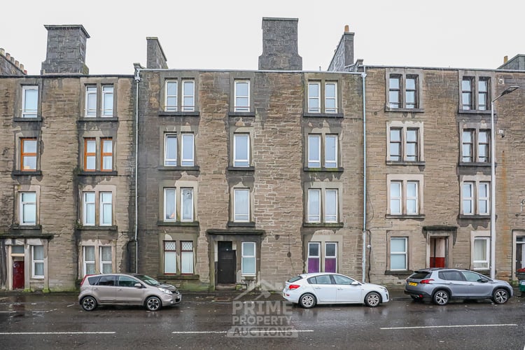 Main view of property at 333G Strathmore Avenue, Dundee, DD3 6RY