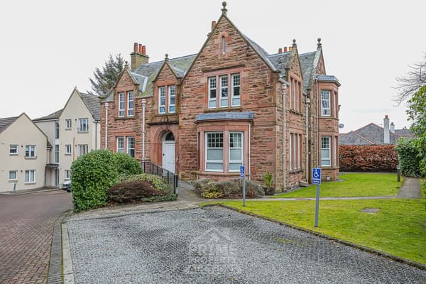 Preview of property 82D Fairfield Road, Inverness, IV3 5LH
