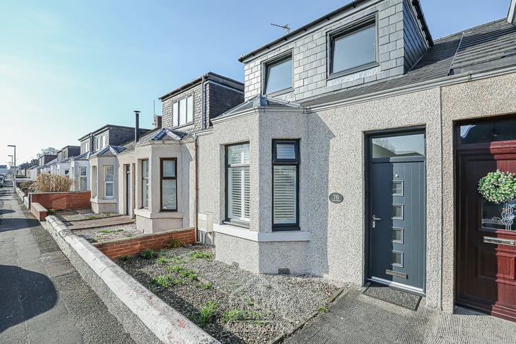 Main view of property at 76 Station Road, Thornton, Kirkcaldy, KY1 4AY