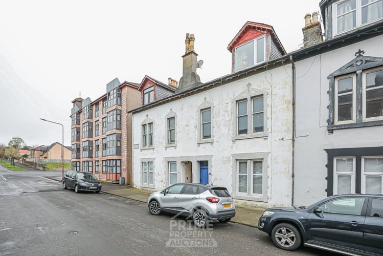 Main view of property at Flat 2/2, 54 John Street, John Street, Helensburgh, G84 8XL