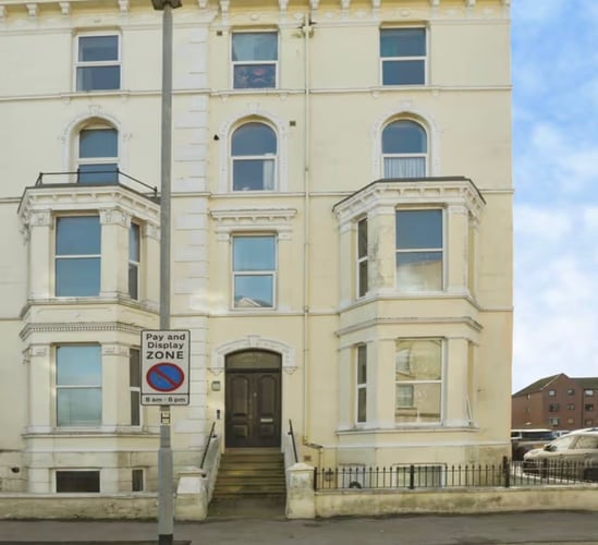Main view of property at Flat 6 5 Carlisle Road, Bridlington, YO15 2PH