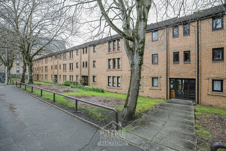 Main view of property at 350 North Woodside Road, 0/1, Glasgow, G20 6LW