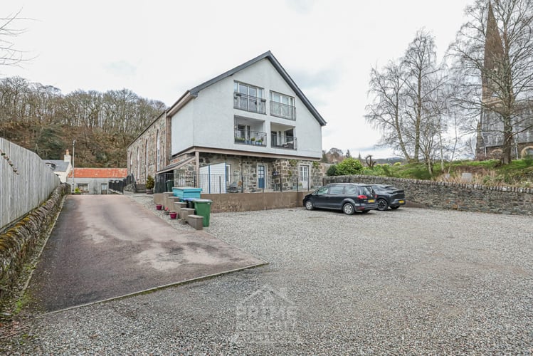Main view of property at 5 Earnview Court, Burrell Street, Comrie, Crieff, PH6 2JP