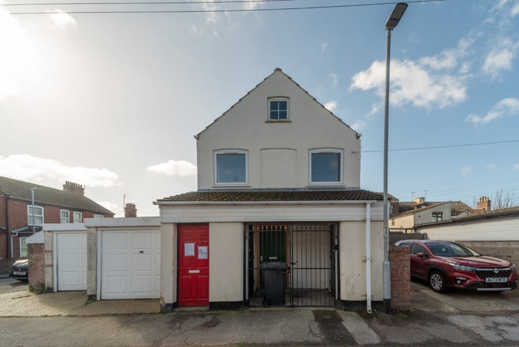 Main view of property at 29 Hervey Street, Lowestoft, NR32 2JG