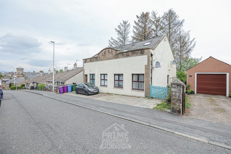 Main view of property at 51B South Street, Forfar, DD8 2BW