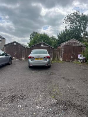 Preview of property Garage at 10 Croftside Avenue, Glasgow, G44 5NE
