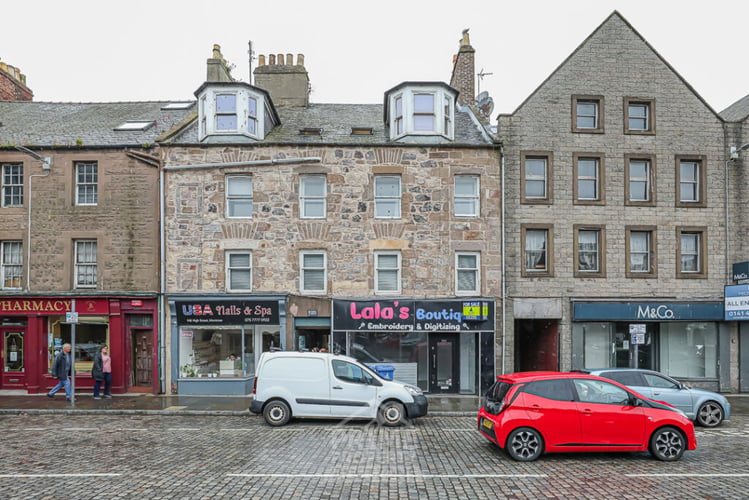 Main view of property at 146B High Street, Montrose, DD10 8JB