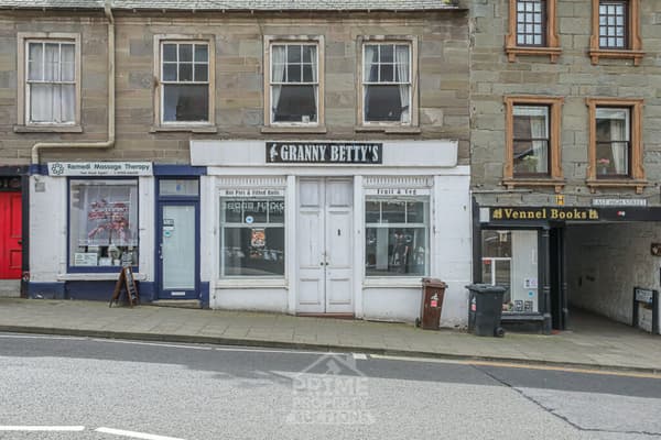 Preview of property 4 East High Street, Forfar, DD8 2EG
