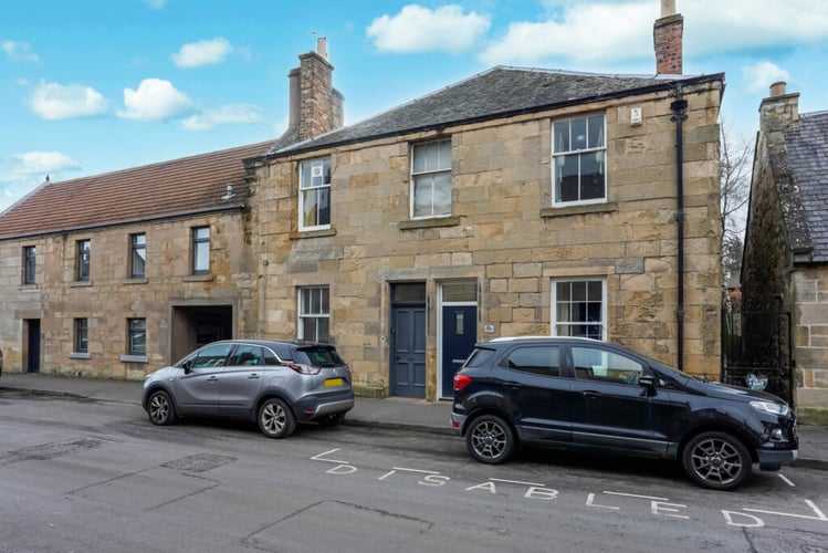 Main view of property at 17a Lower Left, Kirkgate, Fife, KY15 5AN