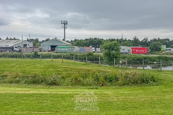 Preview of property 3 Yard 3, Redding Industrial Estate, Falkirk, FK2 9TT
