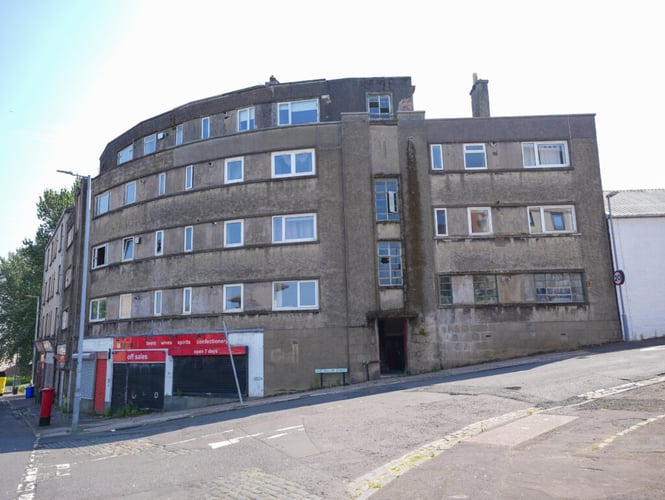 Main view of property at 3/1, 7 East William Street, Greenock, PA15 4TD