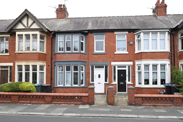 Preview of property 33 Fir Grove, Blackpool, FY1 6PJ