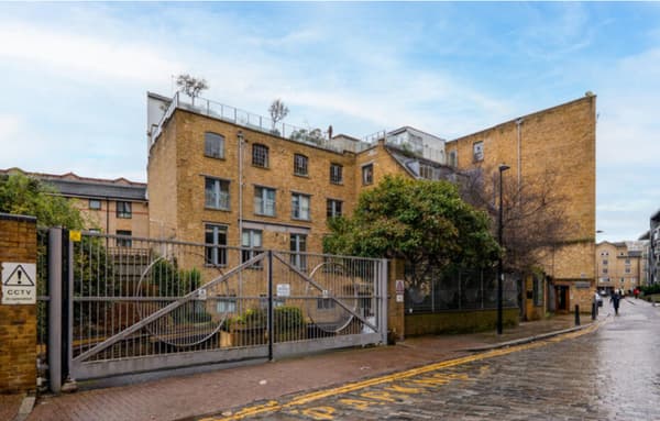 Preview of property Flat 7, 40 Gowers Walk, Whitechapel, London, E1 8BH