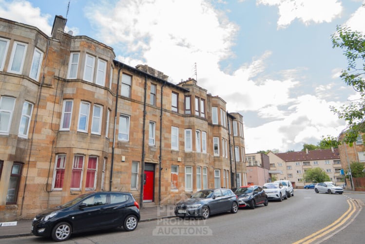 Main view of property at 0/1 8 Eastwood Crescent, Glasgow, G46 8NS