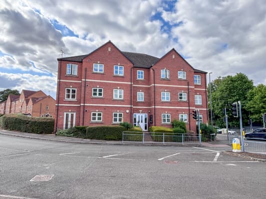 Preview of property 16 Maple Leaf Gardens, Worksop, S80 2PR