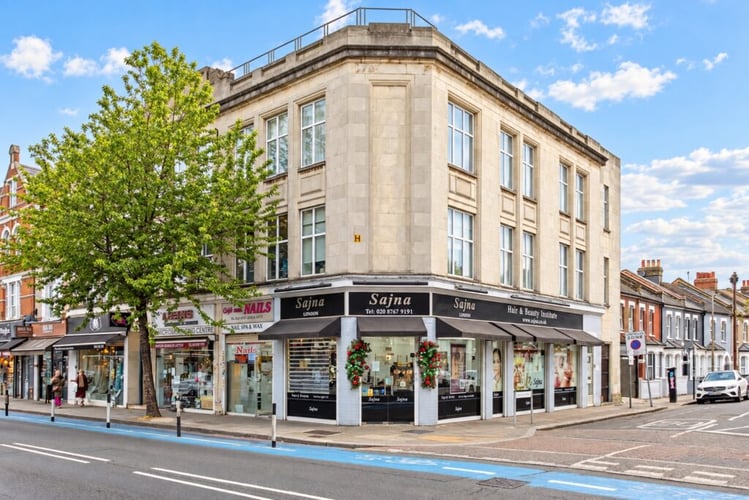 Main view of property at Flat 6, 238 Upper Tooting Road, London, SW17 7GH
