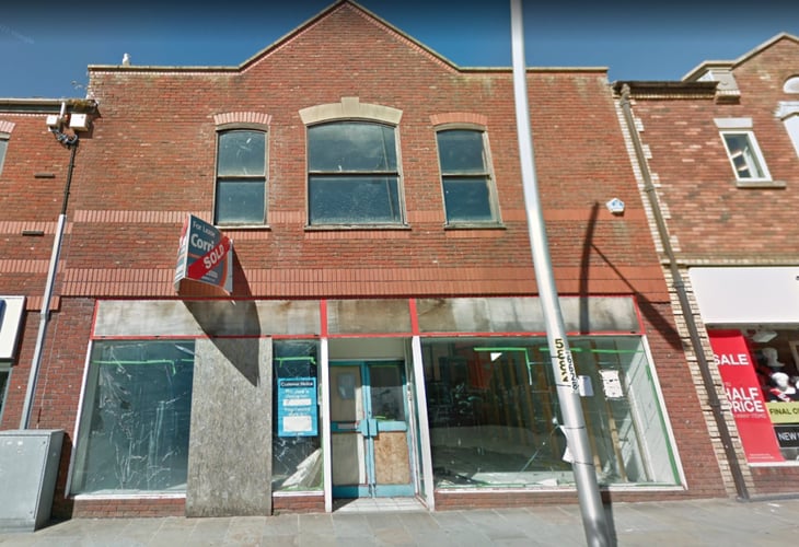 Main view of property at Lazy Days, 97-101 Dalton Road, Barrow-in-Furness, LA14 1HZ