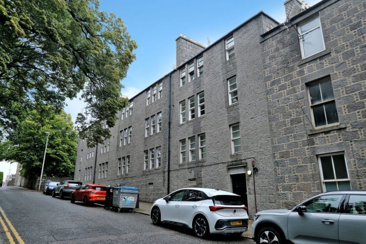 Main view of property at Flat A 8 Spital, Aberdeen, AB24 3HS