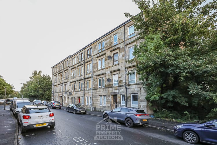 Main view of property at 3/1, 16 King Street, Paisley, PA1 2PW