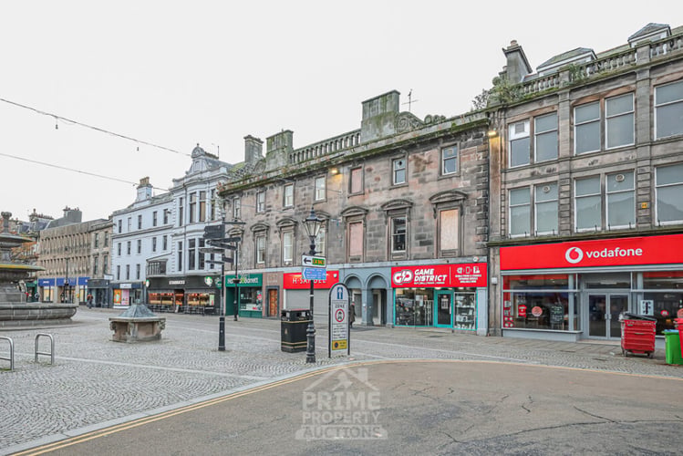Main view of property at 126 High Street, Elgin, IV30 1BW