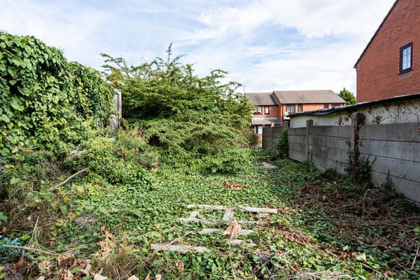 Preview of property Land 2 Oliver Close, Newark, NG24 1RS