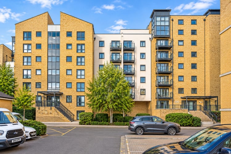 Main view of property at Flat 5, Regents Court Victoria Way, Surrey, GU21 6AJ